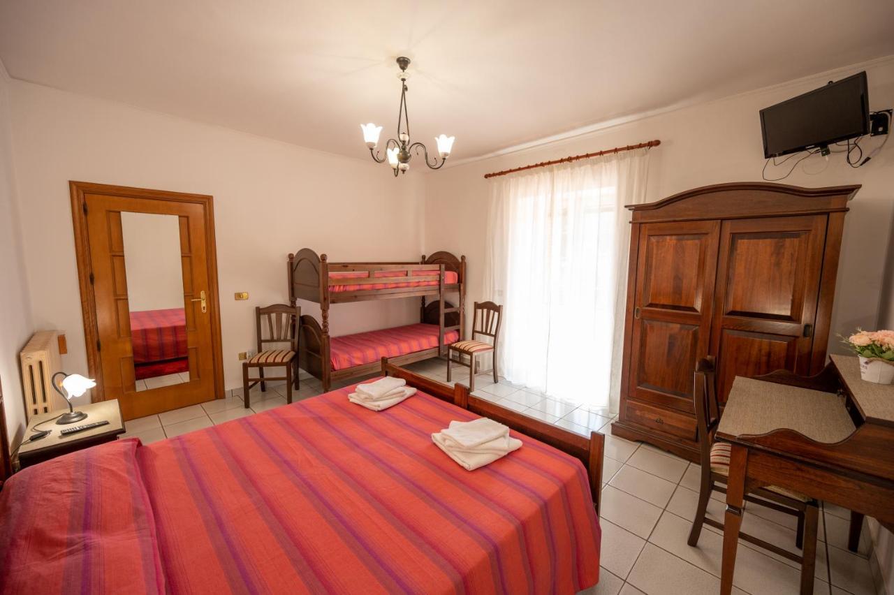 Agriturismo Caperroni Pescopagano Luaran gambar