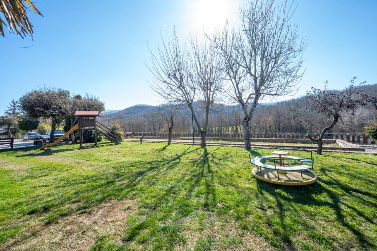 Agriturismo Caperroni Pescopagano Luaran gambar